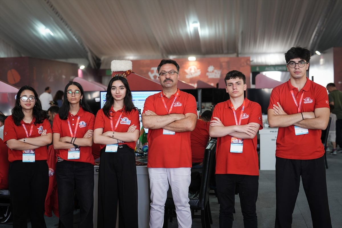 Türkmenistan Aşkabat Türk Anadolu Lisesi "Otto Gezegen", TEKNOFEST'e katıldı. Türkmenistan'dan...
