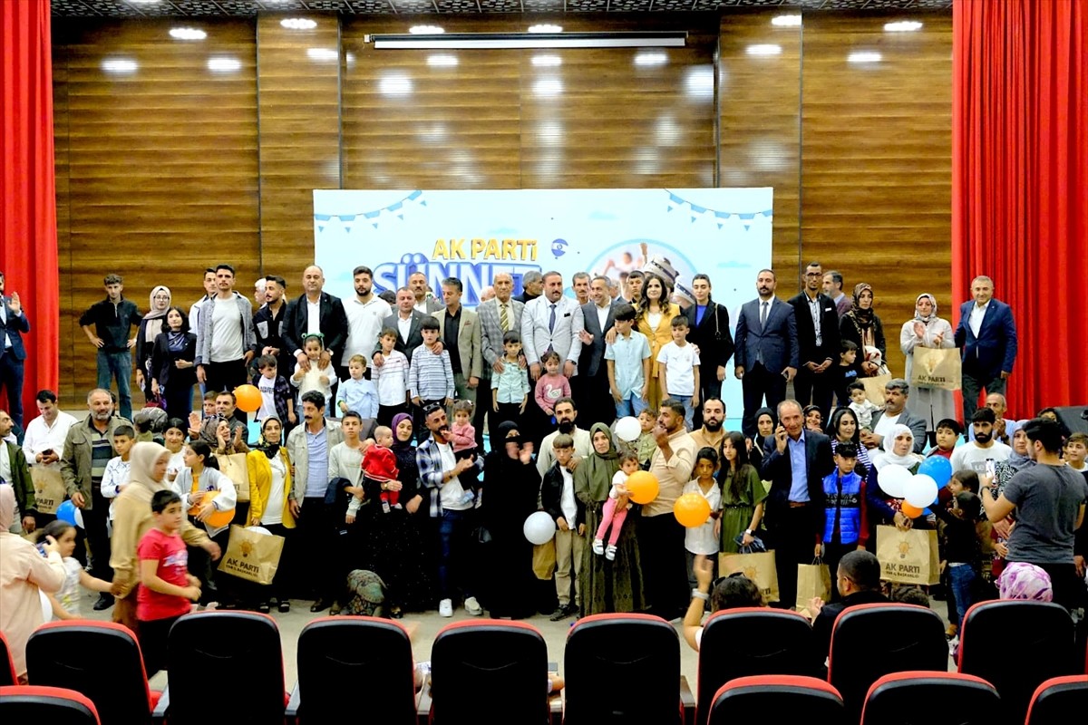 Van'da AK Parti İl Başkanlığınca 200 çocuk için sünnet şöleni gerçekleştirildi.
