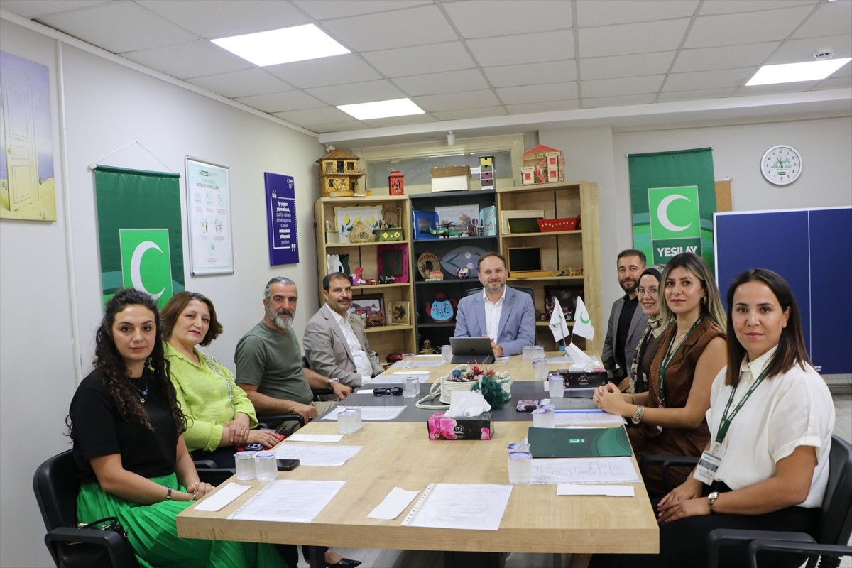 Yeşilay Genel Başkanı Mehmet Dinç, Kilis'te Yeşilay Danışmanlık Merkezi'ne ziyarette...