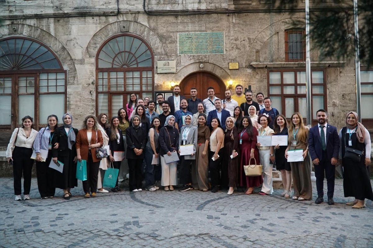 Yunus Emre Enstitüsü (YEE) tarafından, İstanbul Üniversitesi Türkiyat Araştırmaları Enstitüsü ev...