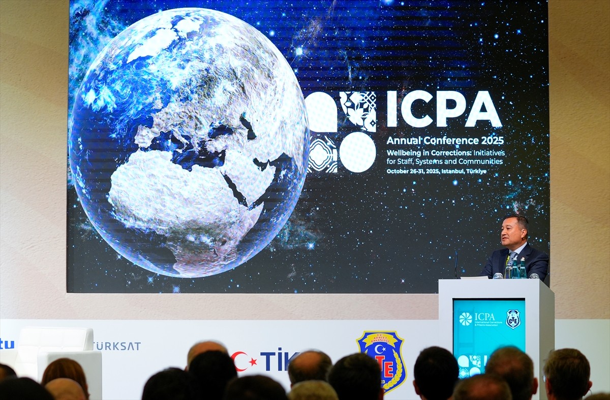 Adalet Bakanlığı Ceza ve Tevkifevleri Genel Müdürlüğünün ev sahipliğinde İstanbul'da düzenlenen...