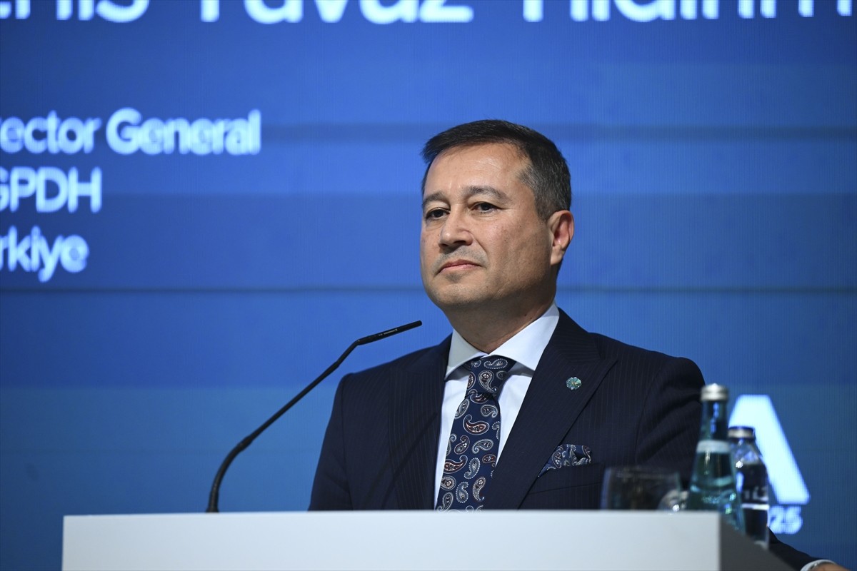 Adalet Bakanlığı Ceza ve Tevkifevleri Genel Müdürlüğünün ev sahipliğinde İstanbul'da düzenlenen...