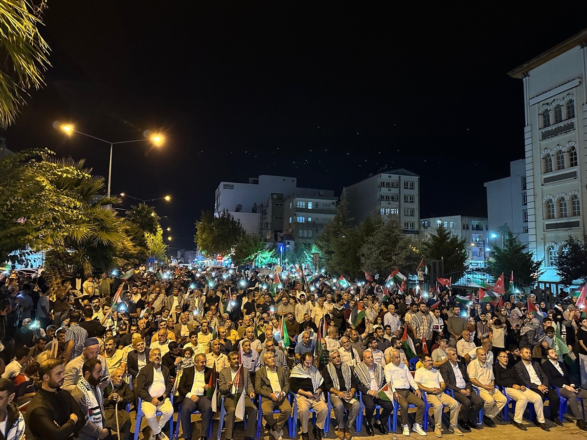 Adıyaman merkezde ve Kahta ilçesinde, Adıyaman Filistin Dayanışma Platformu öncülüğünde İsrail'in...