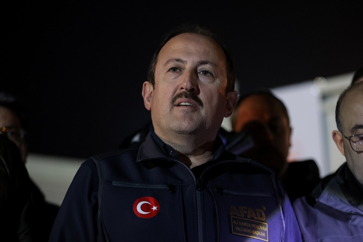 Afet ve Acil Durum Yönetimi (AFAD) Başkanı Ali Hamza Pehlivan (fotoğrafta), Balıkesir'in Sındırgı...