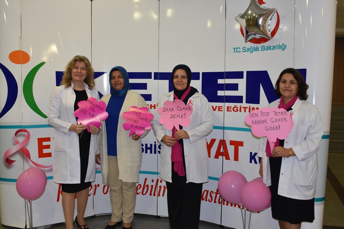 Afyonkarahisar'da sağlık kontrolü için gittiği merkezde meme kanseri olduğunu öğrenen 56 yaşındaki...