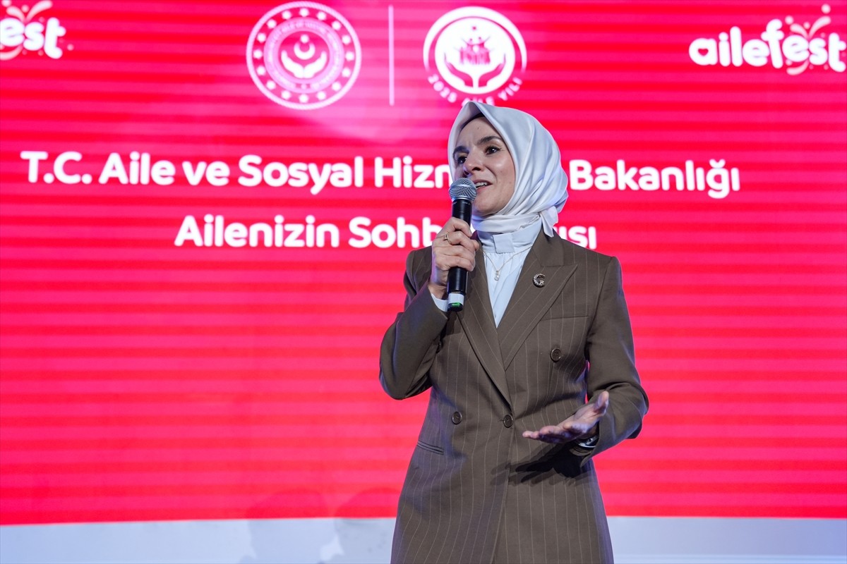 Aile ve Sosyal Hizmetler Bakanı Mahinur Özdemir Göktaş, Aile ve Sosyal Hizmetler Bakanlığı, Kültür...