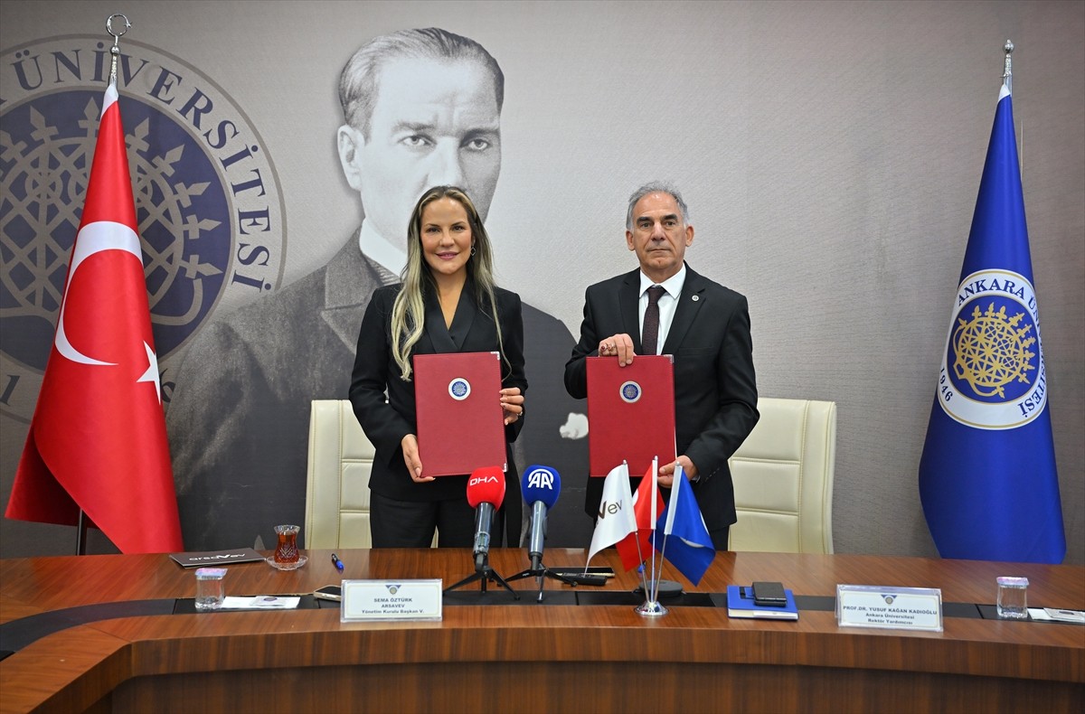 Ankara Üniversitesi (AÜ) ile ArsaVev arasında sektörde nitelikli insan kaynağının gelişimine katkı...