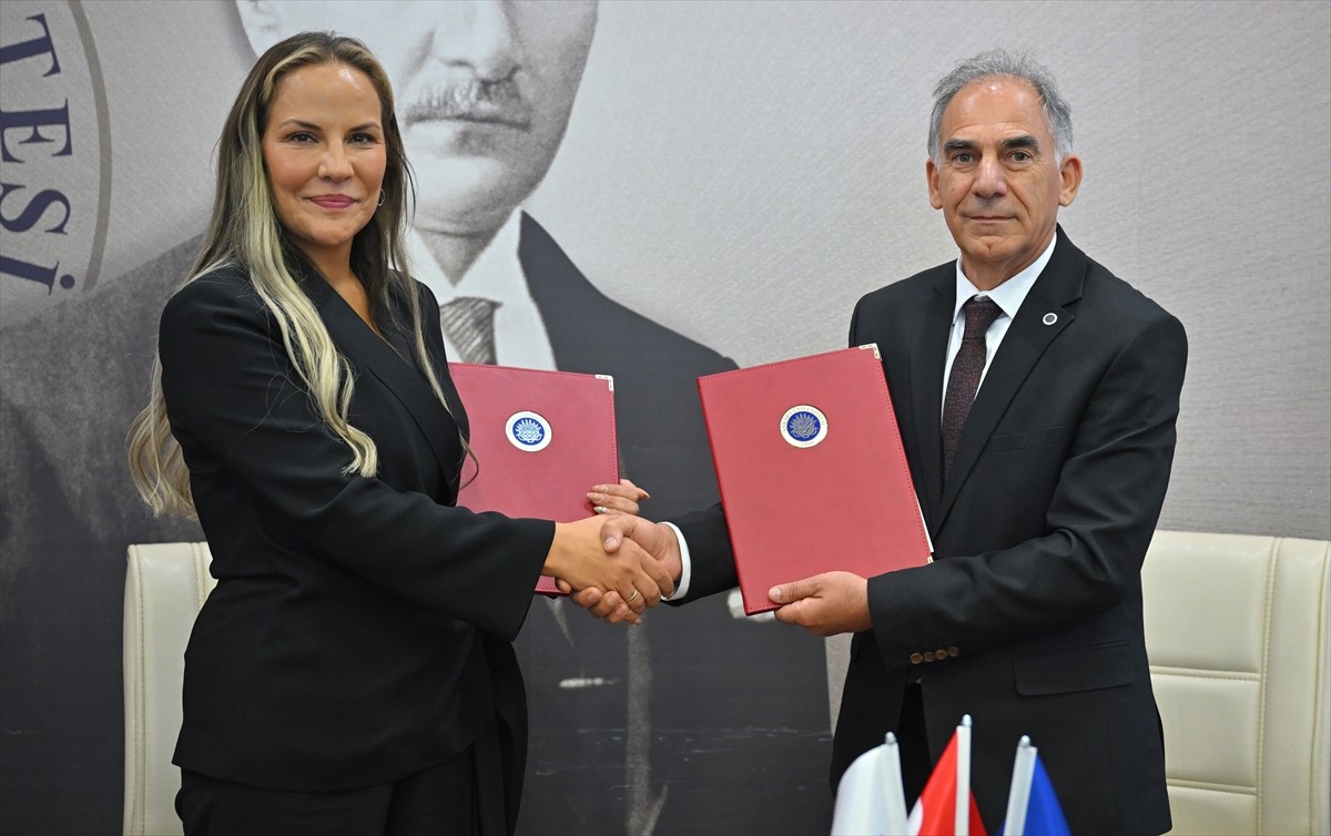 Ankara Üniversitesi (AÜ) ile ArsaVev arasında sektörde nitelikli insan kaynağının gelişimine katkı...