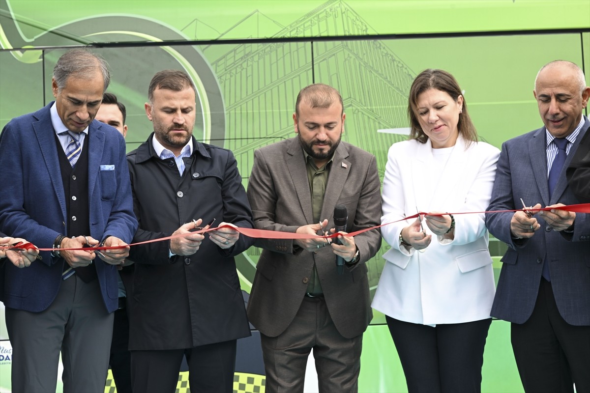 Arnavutköy Belediyesi, yüzde 100 elektrikli yerli toplu taşıma araçlarının hizmete alımı için...