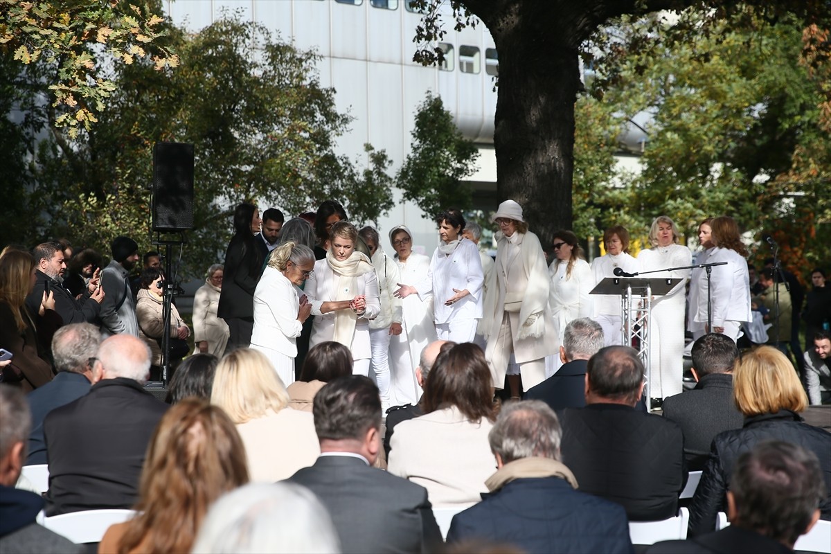 Avusturya'nın başkenti Viyana'da, Srebrenitsa soykırımında öldürülenleri anmak için inşa edilen...