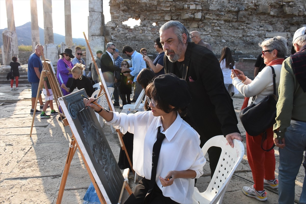 Aydın'ın Germencik ilçesinde "Artemis'in Kenti Magnesia'nın Çağdaş Sanatla Buluşması" etkinliği...
