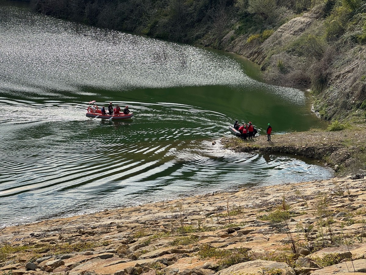 Bartın'ın Kozcağız Barajı mevkisinde sel afeti saha tatbikatı gerçekleştirildi. Tatbikat...
