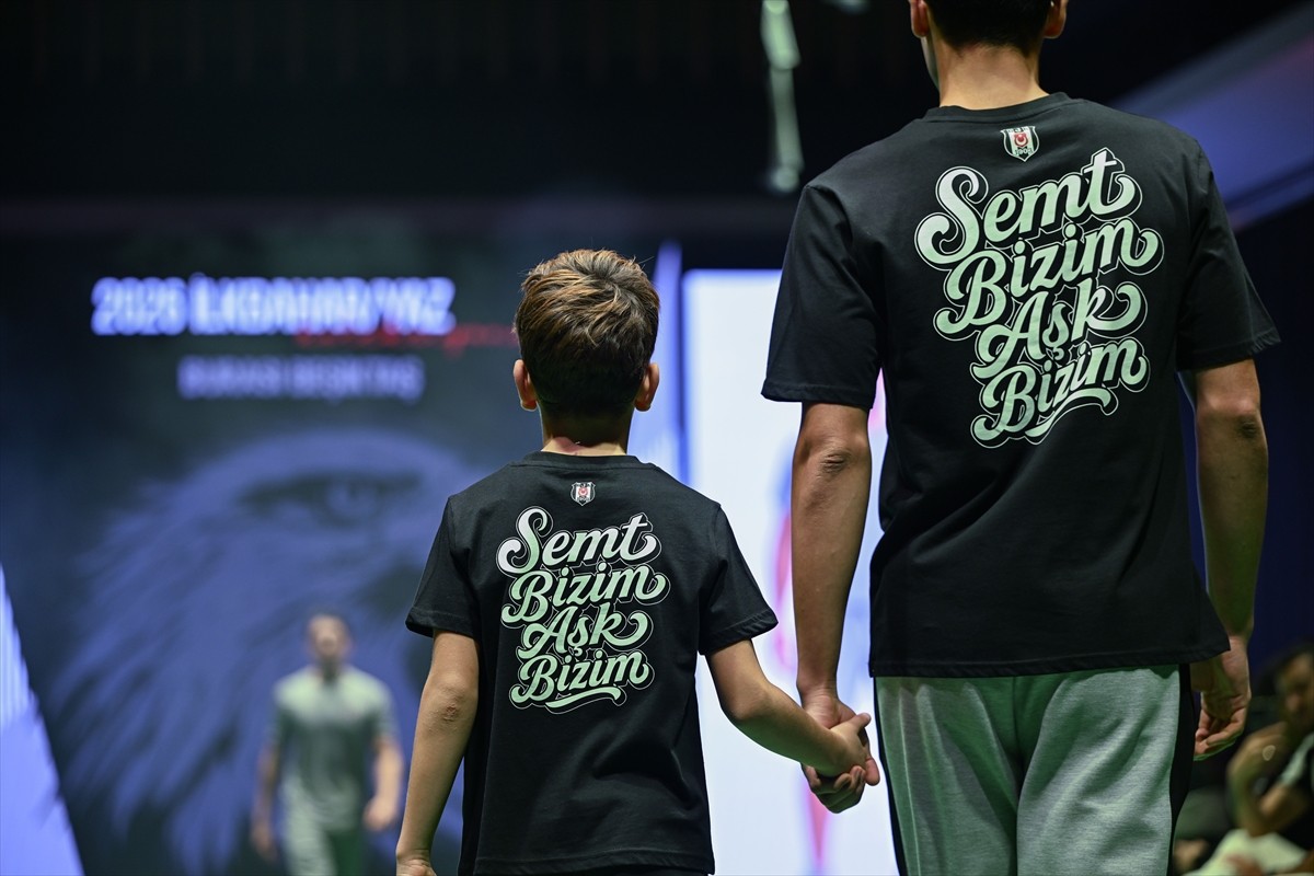 Beşiktaş Kulübü’nün Kartal Yuvası 2026 İlkbahar-Yaz Koleksiyonu, yönetim kurulu üyelerinin...