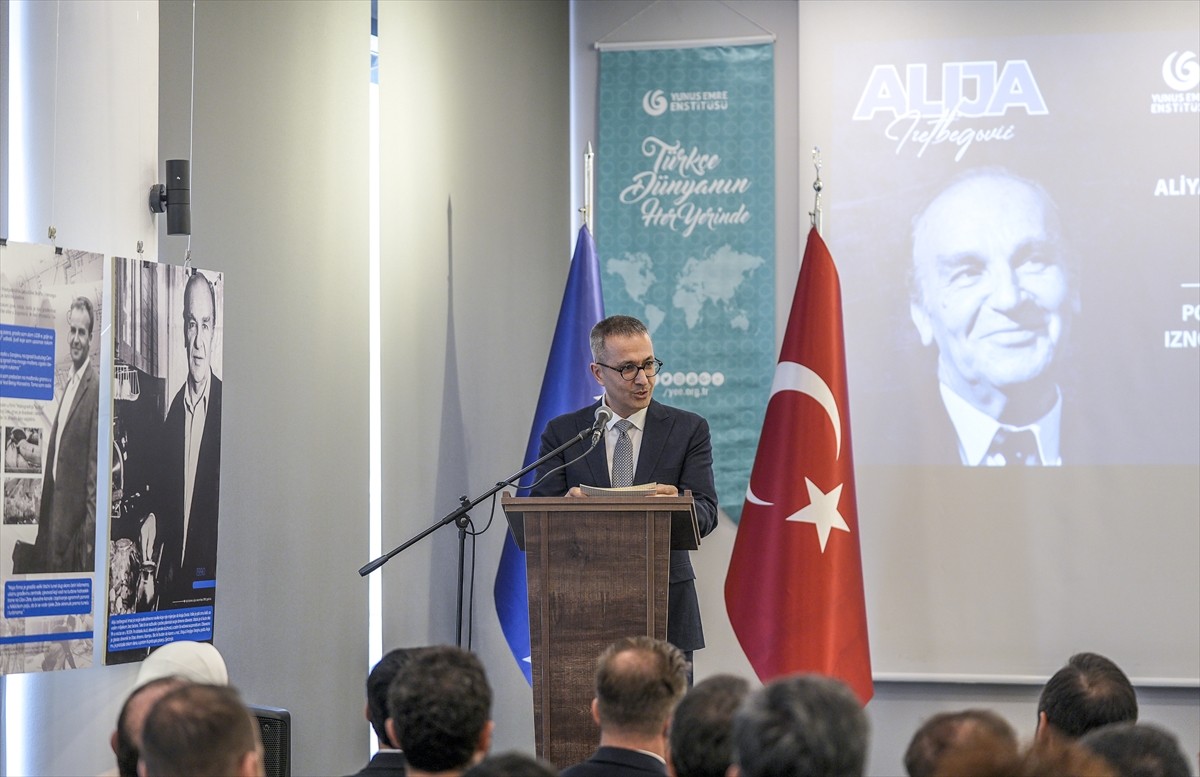 Bosna Hersek'in başkenti Saraybosna'da, "Doğumunun 100. Yılında Aliya İzetbegoviç'i Yeniden...