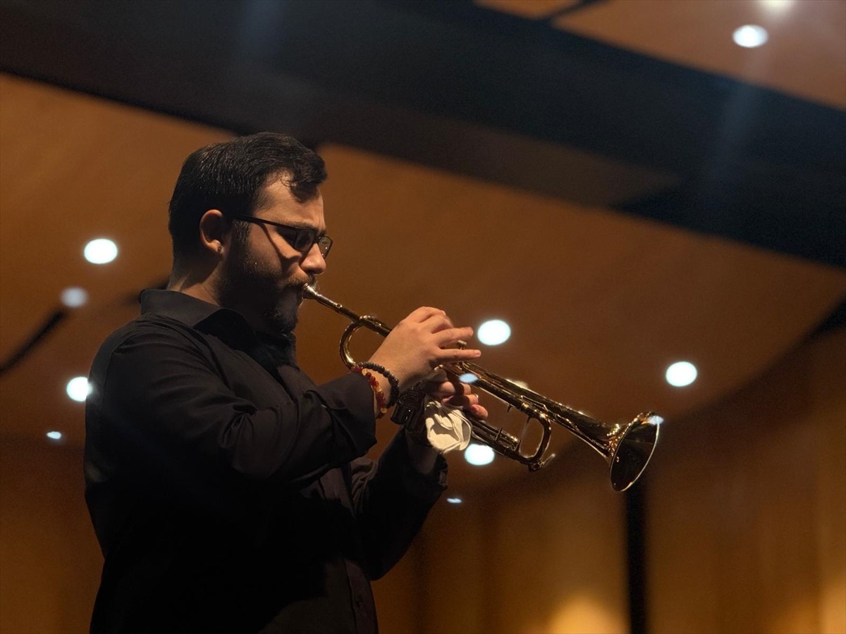 Bursa Bölge Devlet Senfoni Orkestrası (BBDSO), Türk müzisyen ve orkestra şefi Prof. Hikmet Şimşek...