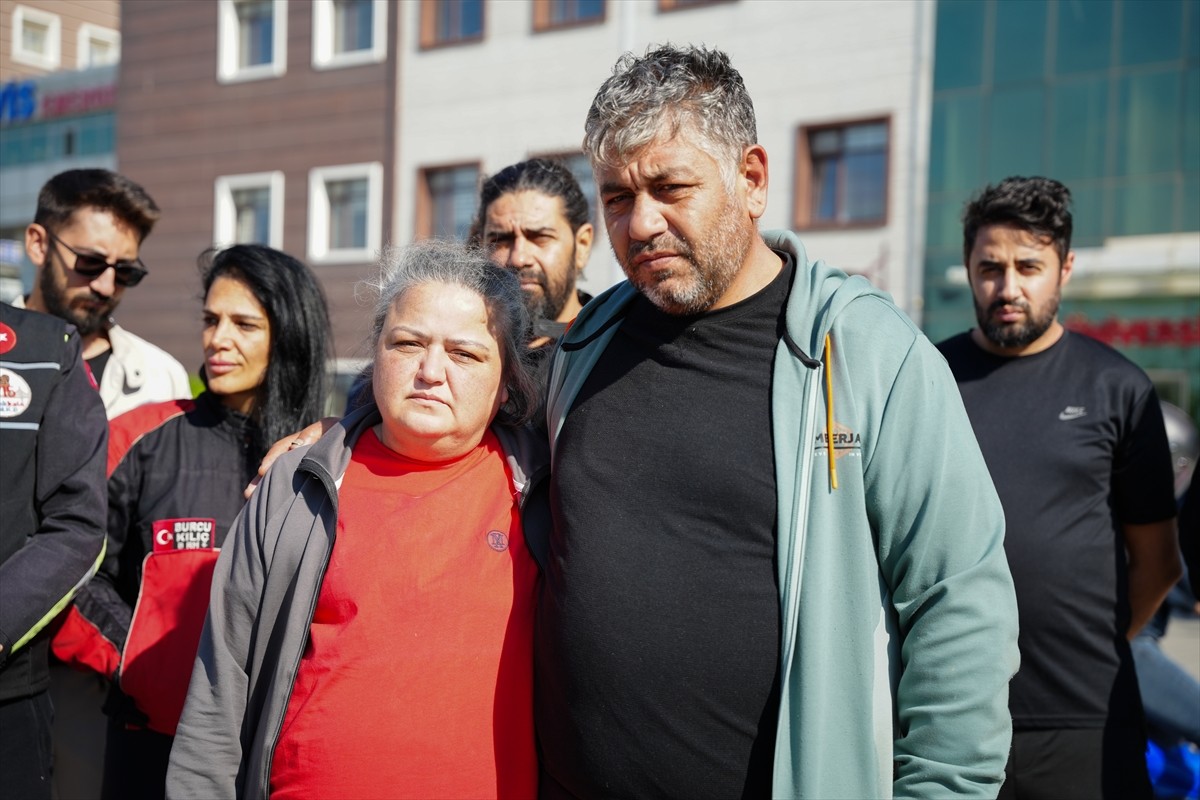 Çanakkale'nin Biga ilçesinde bir lisede çıkan kavgada aldığı darbe sonucu ağır yaralanan 9. sınıf...