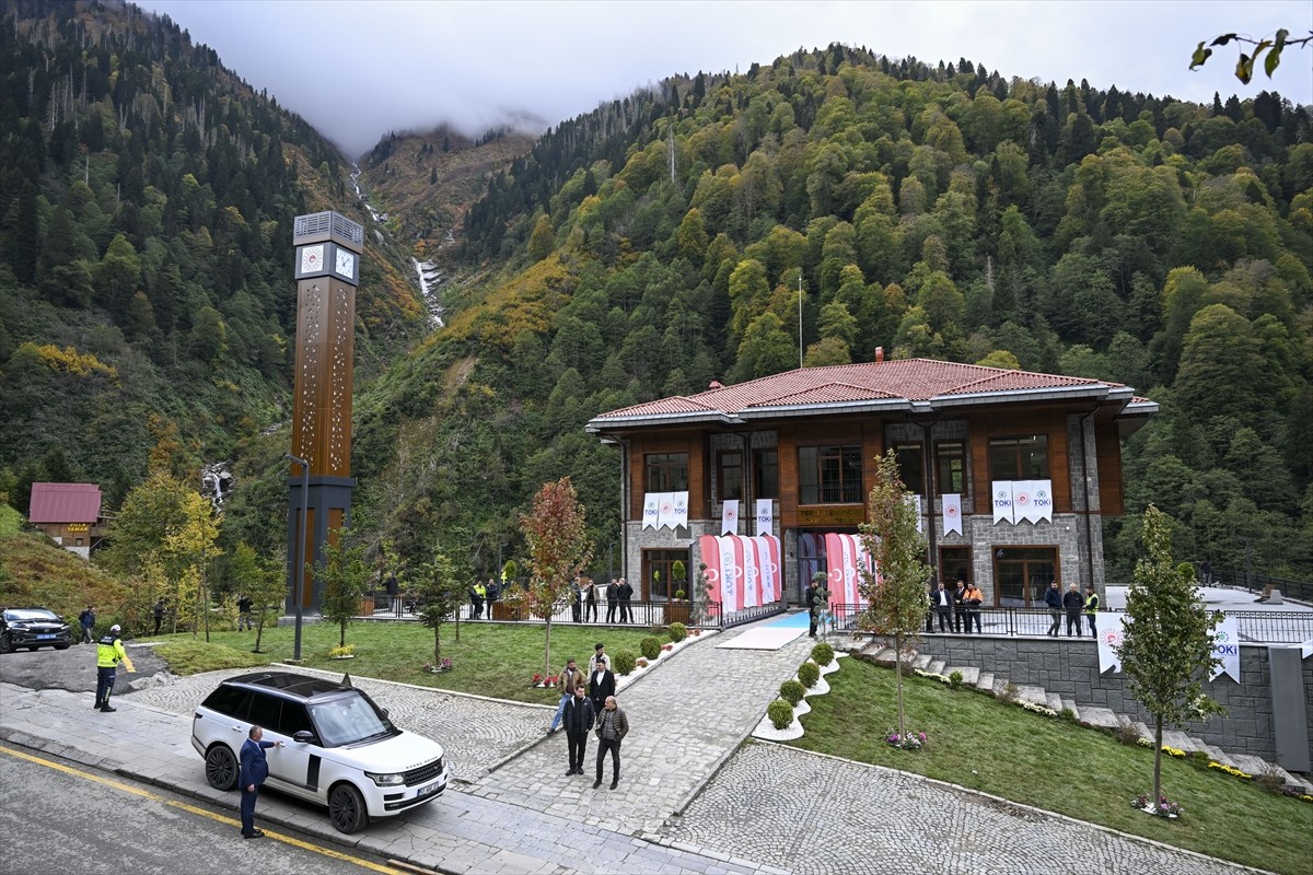 Cumhurbaşkanı Recep Tayyip Erdoğan, Rize'nin Çamlıhemşin ilçesine bağlı Ayder Yaylası'nda...