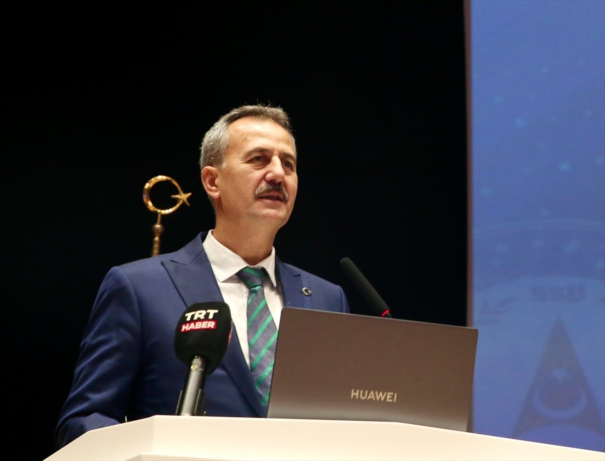 Cumhurbaşkanlığı Savunma Sanayii Başkanı Haluk Görgün, Gebze Teknik Üniversitesinin 2025-2026...