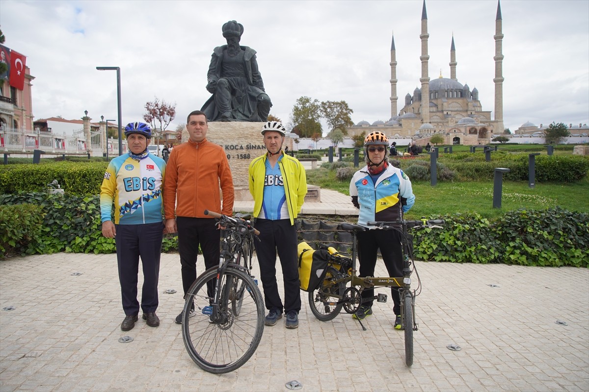 Edirne'de 16. Cumhuriyet Kupası Bisiklet Yol Yarışı gerçekleştirilecek. Yarışla ilgili Selimiye...