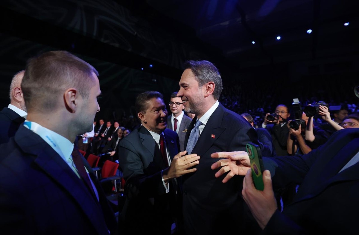 Enerji ve Tabii Kaynaklar Bakanı Alparslan Bayraktar, 14. St. Petersburg Uluslararası Gaz...