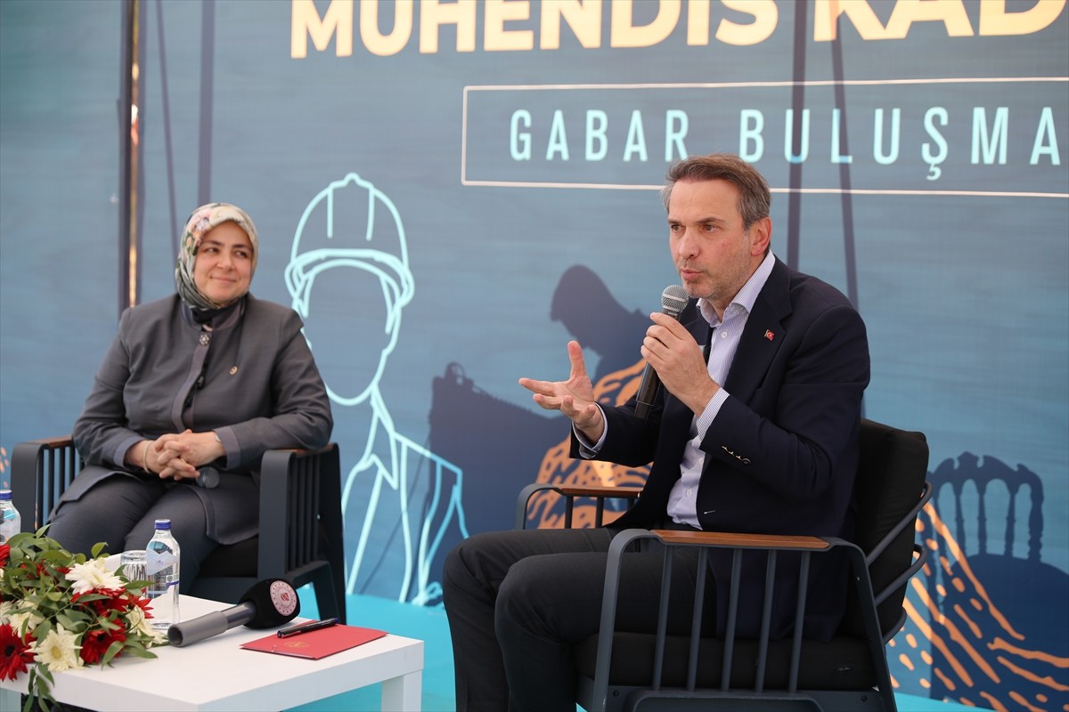 Enerji ve Tabii Kaynaklar Bakanı Alparslan Bayraktar, Şırnak'ta Gabar Dağı'ndaki petrol üretim...