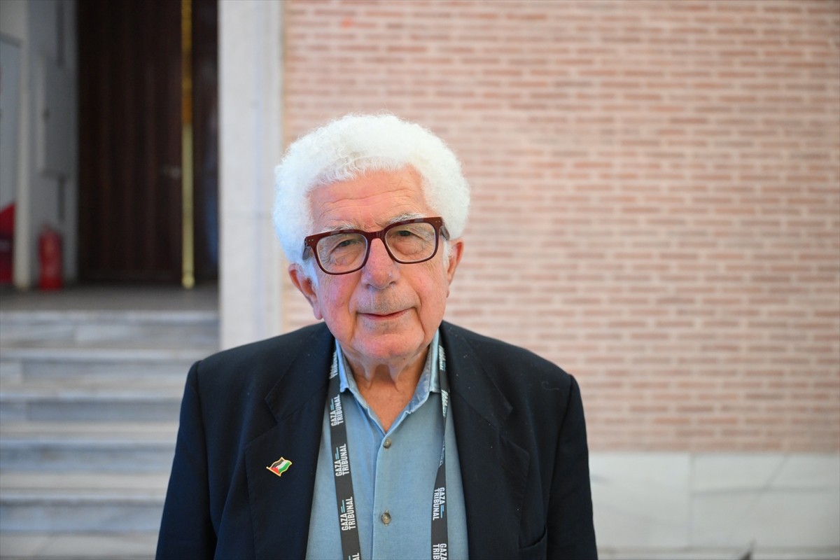 Eski Birleşmiş Milletler (BM) Filistin Raportörü Prof. Dr. Richard Falk başkanlığında...