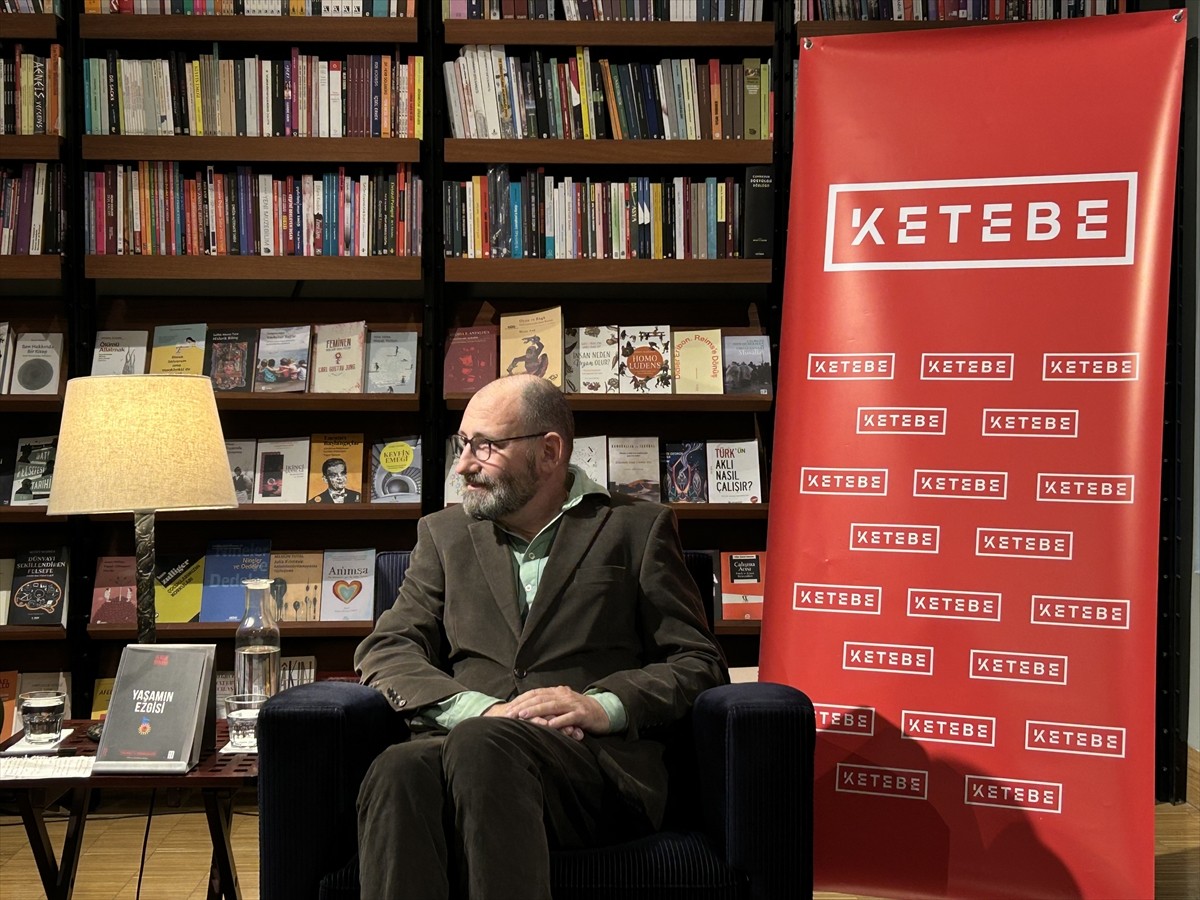 Fransız yazar ve filozof Claude Romano, "Edebiyat ve Felsefe Üzerine" başlıklı söyleşiye konuk...