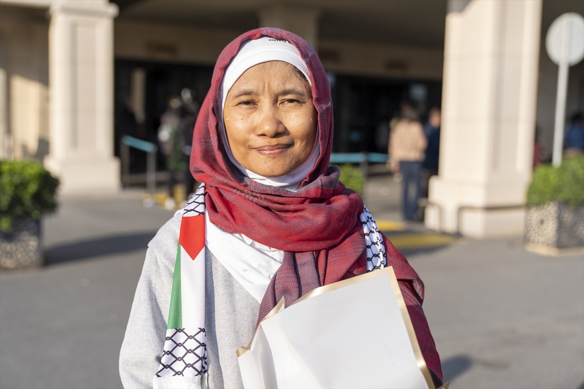 Gazze'ye insani yardım götürmek üzere yola çıkan ve İsrail güçleri tarafından uluslararası sularda...
