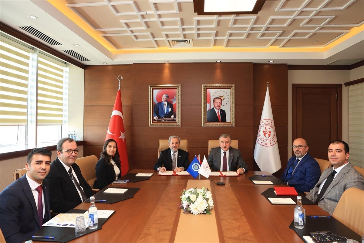 Gençlik ve Spor Bakanlığı (GSB) ile Ankara Üniversitesi Geliştirme Vakfı Okulları arasında...