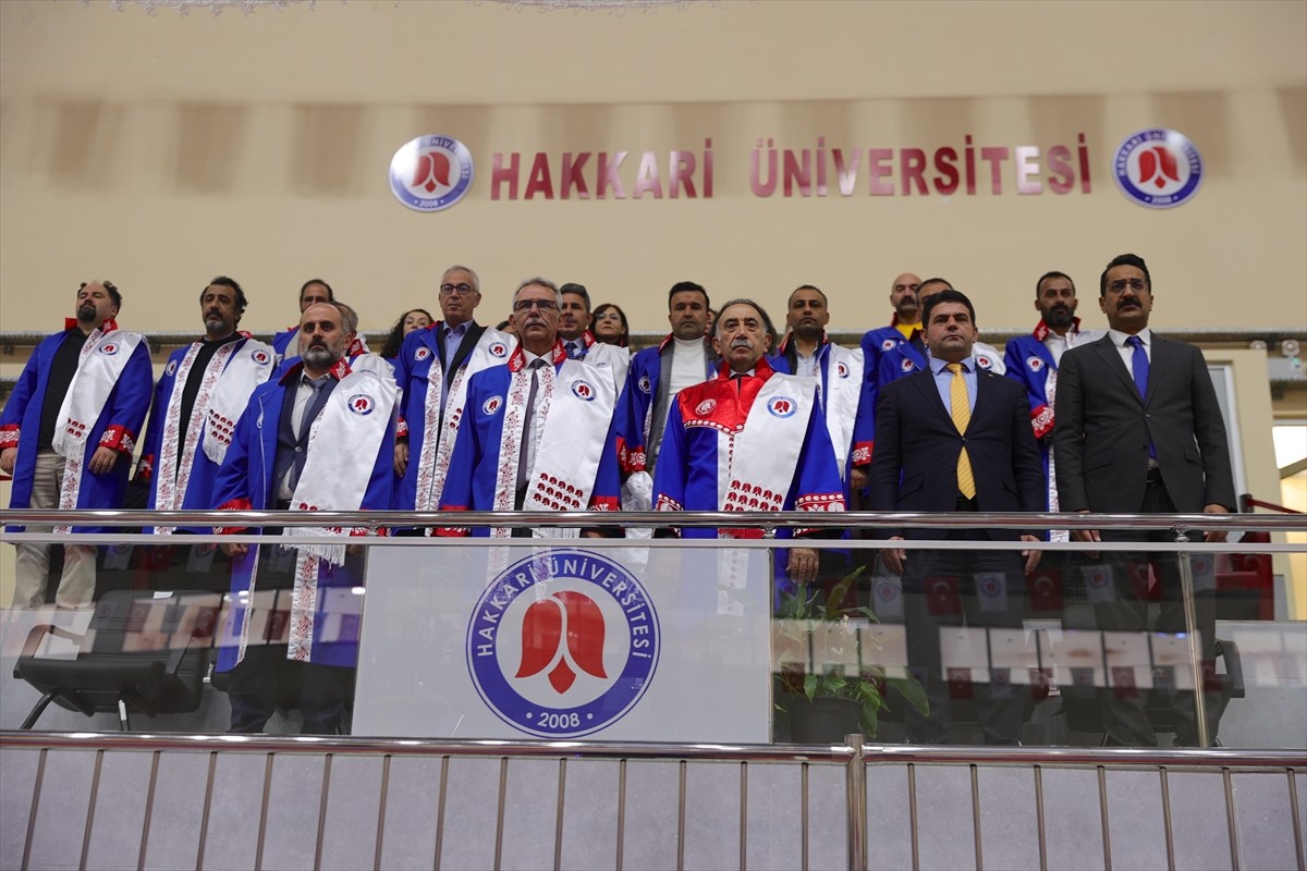 Hakkari Üniversitesi'nde 2025-2026 akademik yılı "İlk Ders Filistin" temasıyla başladı. 