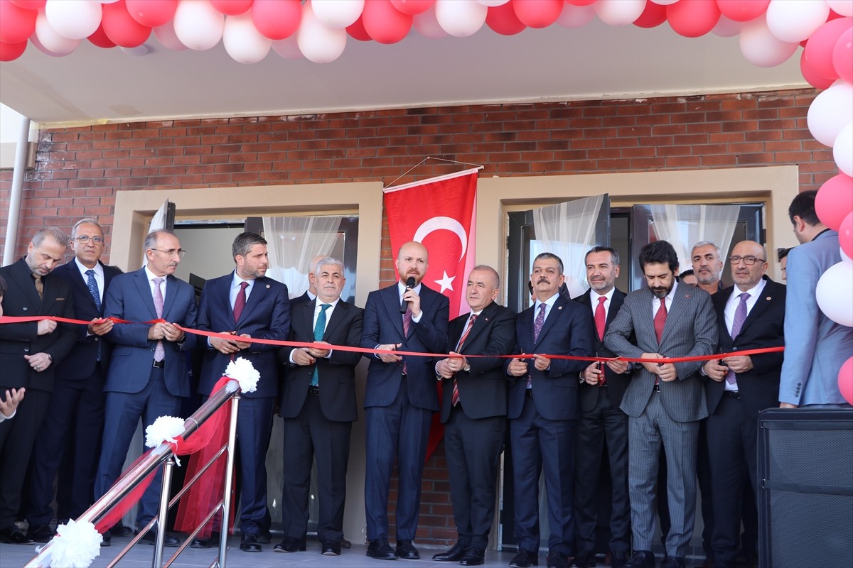 İlim Yayma Vakfı Mütevelli Heyeti Başkanı Bilal Erdoğan, Elazığ'da Mescid-i Aksa Kur'an Kursu'nun...