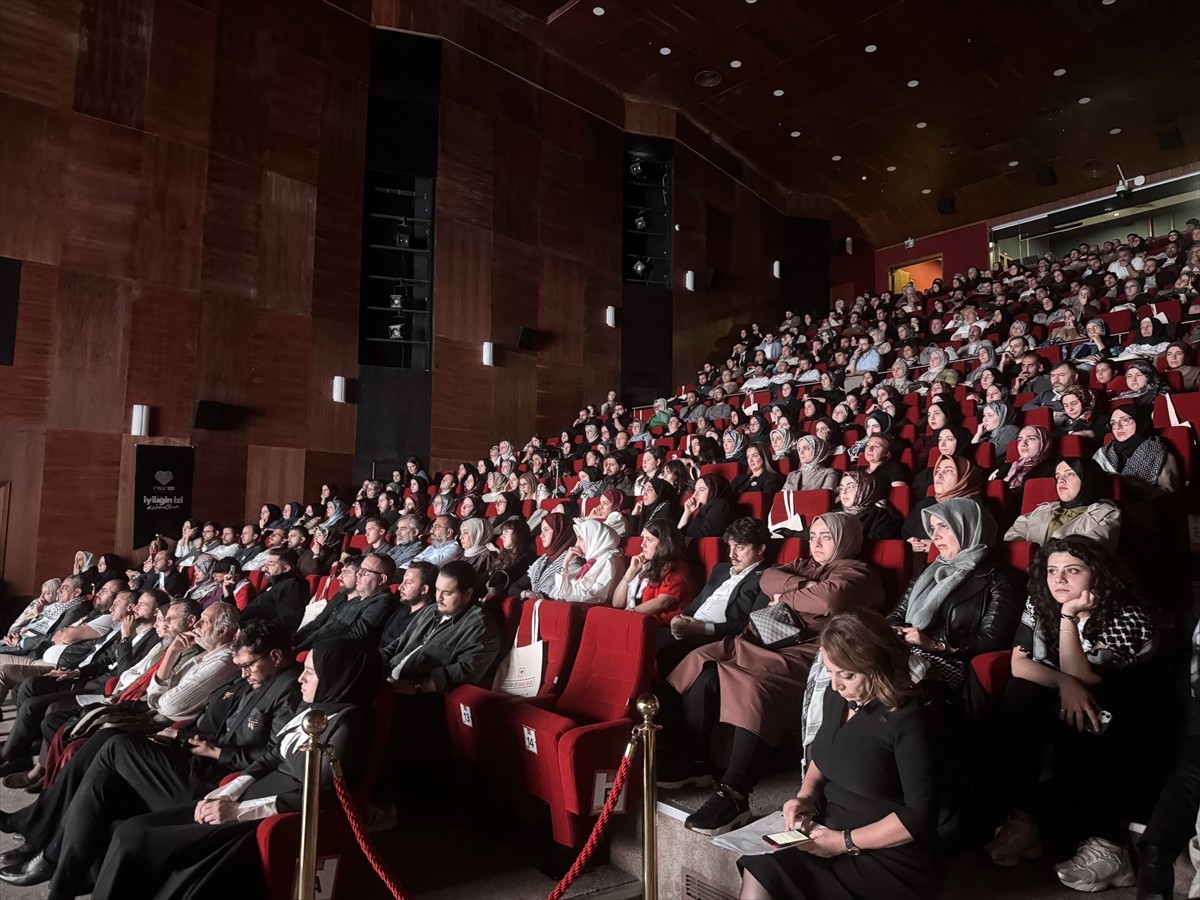 İnsan İzi Derneği'nin hazırladığı, yönetmenliğini Kaan Burak Şen ve Kübra Kuruali'nin üstlendiği...