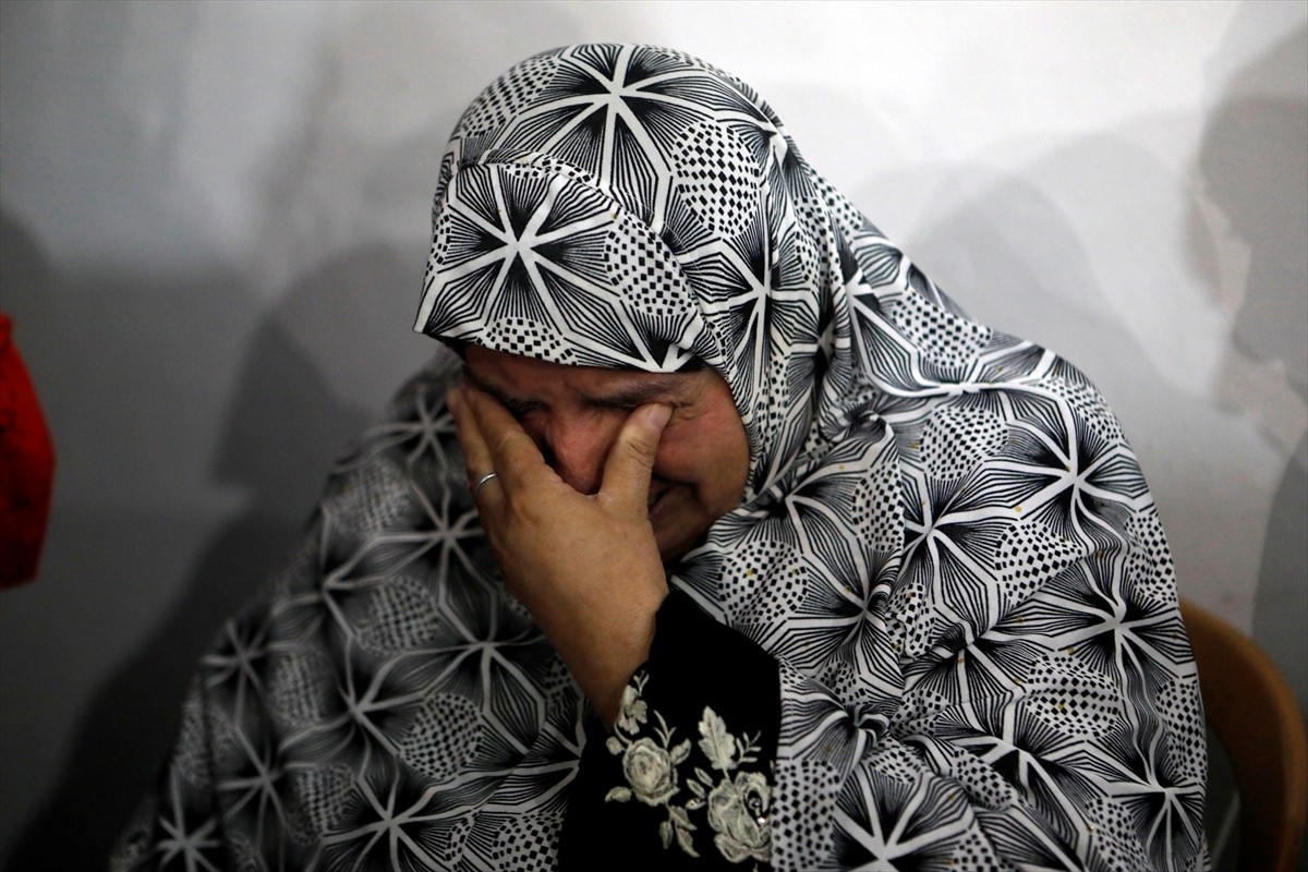 İsrail askerlerinin, işgal altındaki Batı Şeria’nın El Halil kentinin güneyindeki Er-Rihiyye...