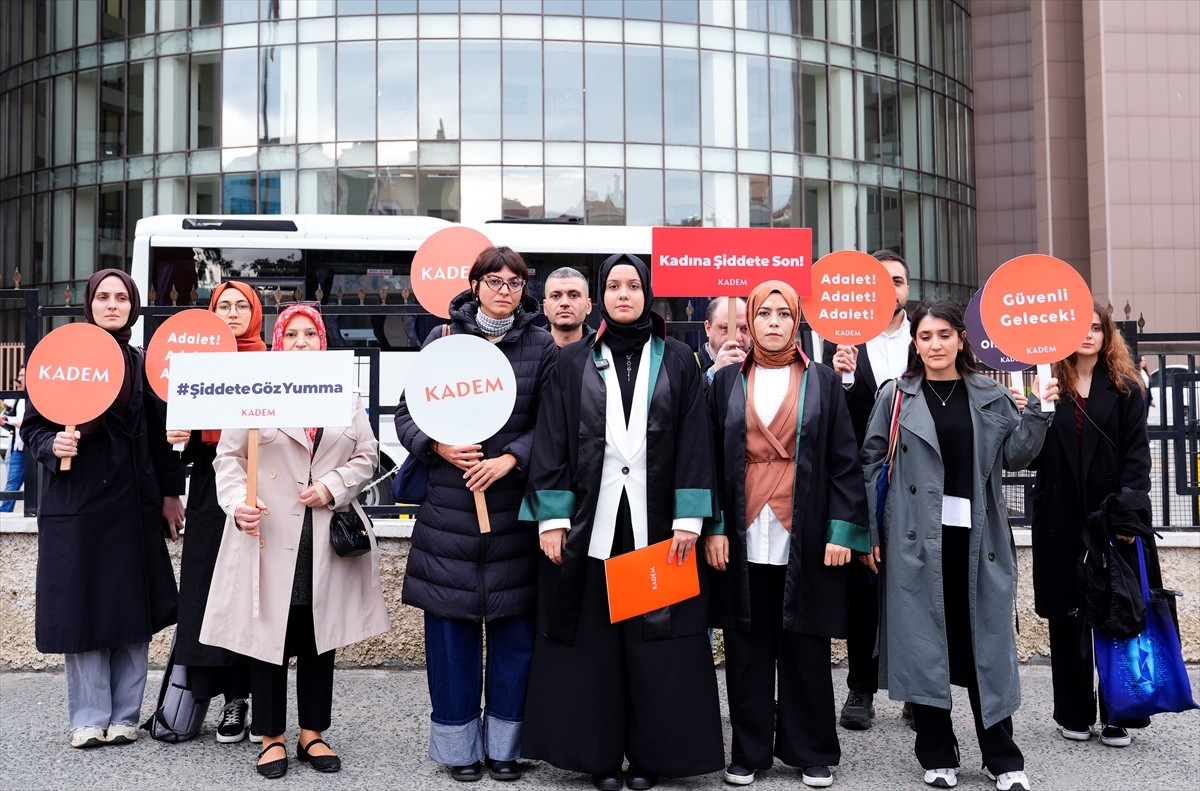 İstanbul Büyükçekmece'de Sedef Güler'in halıya sarılmış ve ayaklarına ağırlık bağlanmış halde...
