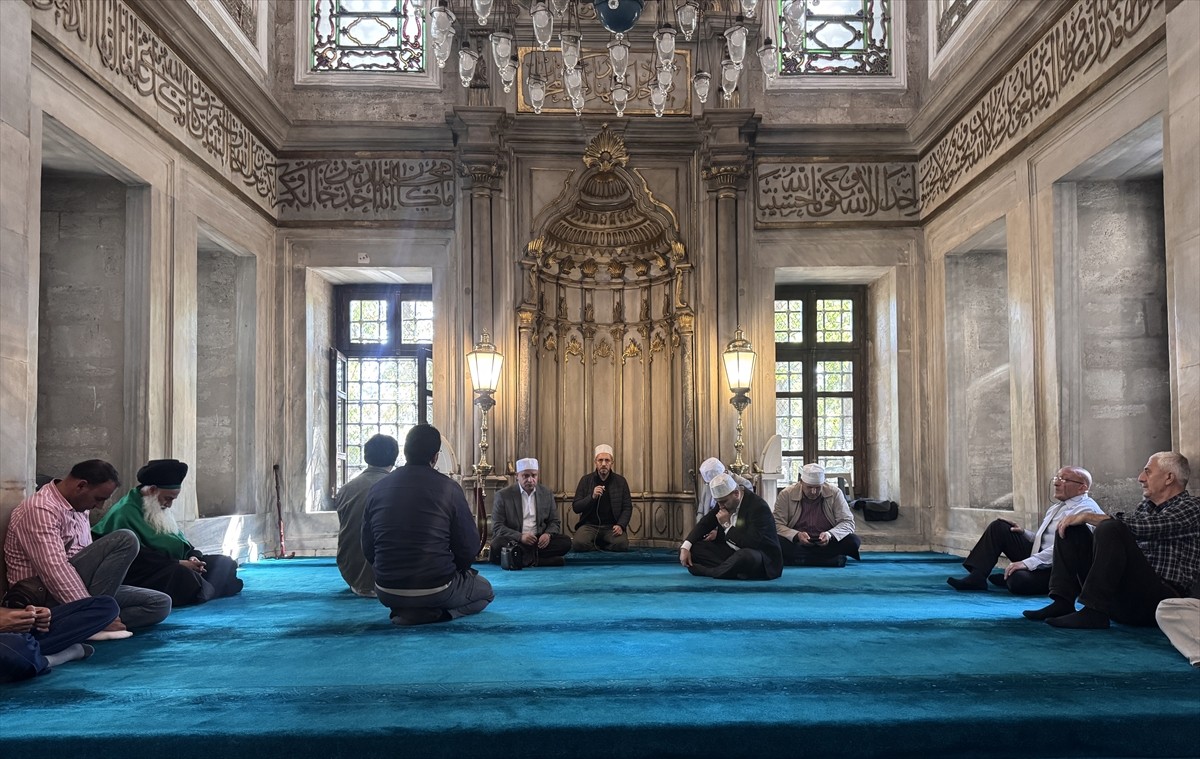 İstanbul Valiliğince, kentin düşman işgalinden kurtuluşunun 102'nci yıl dönümü dolayısıyla Eyüp...