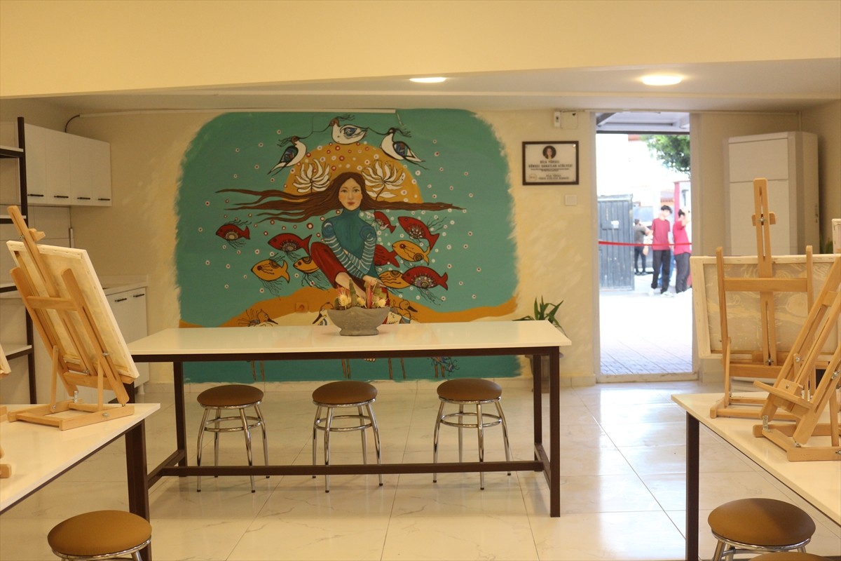 İzmir'de 2020 yılında meydana gelen depremde yaşamını yitiren 11 yaşındaki Dila Yüksel anısına...