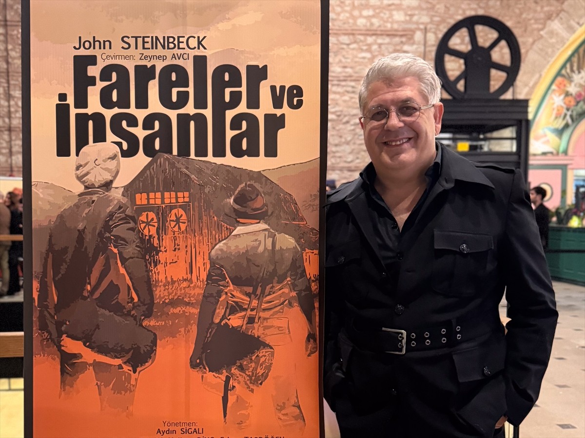 John Steinbeck'in unutulmaz eseri "Fareler ve İnsanlar" adlı tiyatro oyununun prömiyeri...