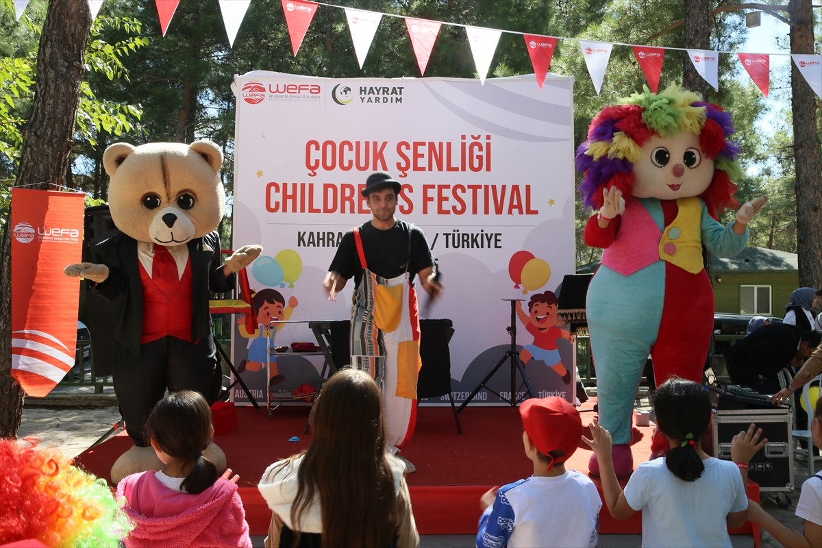 Kahramanmaraş'ın Dulkadiroğlu ilçesinde, WEFA Uluslararası İnsani Yardım Organizasyonu ve Hayrat...