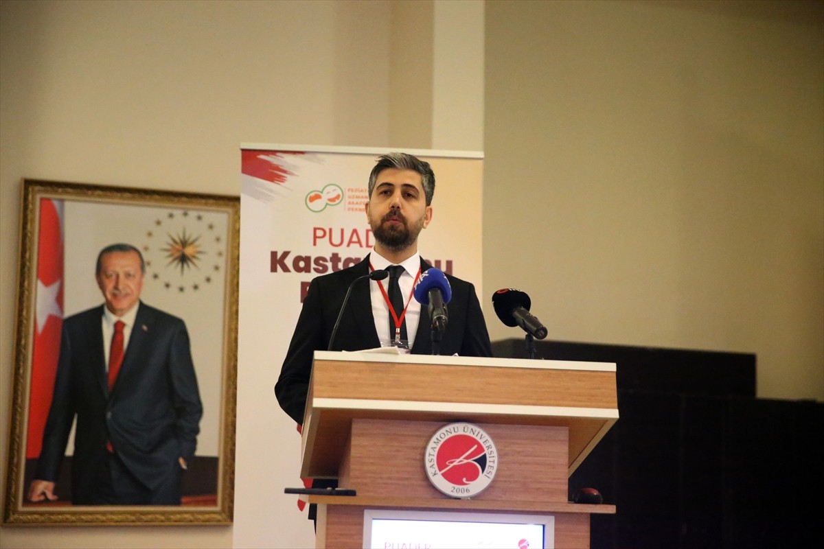 Kastamonu'da, Pediatri Uzmanlık Akademisi Derneği (PUADER) ile Kastamonu Üniversitesi iş...