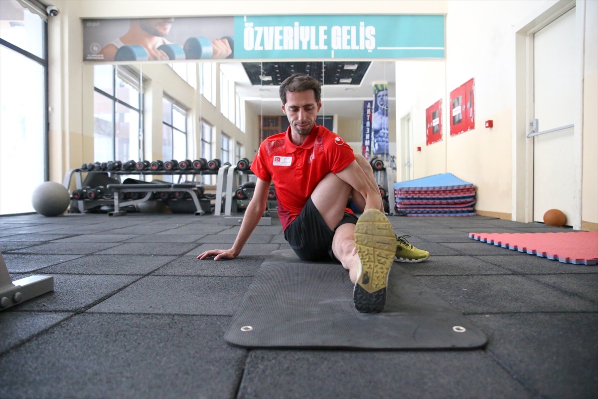 Kayakla atlama branşında kazandığı uluslararası başarıyla adını Türk spor tarihine yazdıran Fatih...