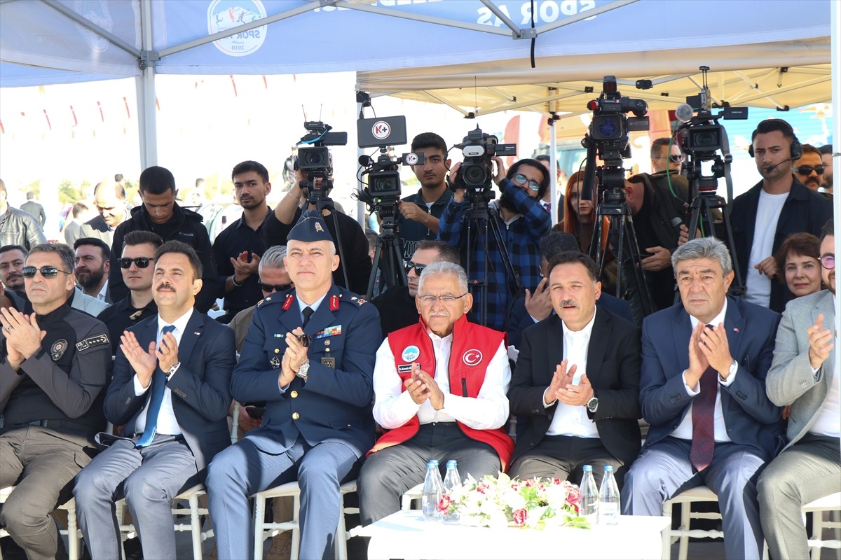 Kayseri Büyükşehir Belediyesi ile TÜBİTAK işbirliğinde bu yıl yedincisi düzenlenen ve "Milli...