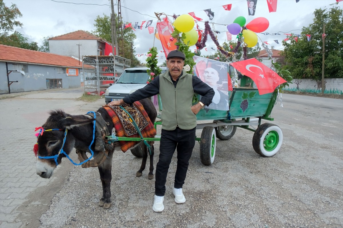 Kırklareli'nde "Kızılcıkdere 5. Bağ Bozumu Şenlikleri" başladı. Şenliklerin başlaması dolayısıyla...