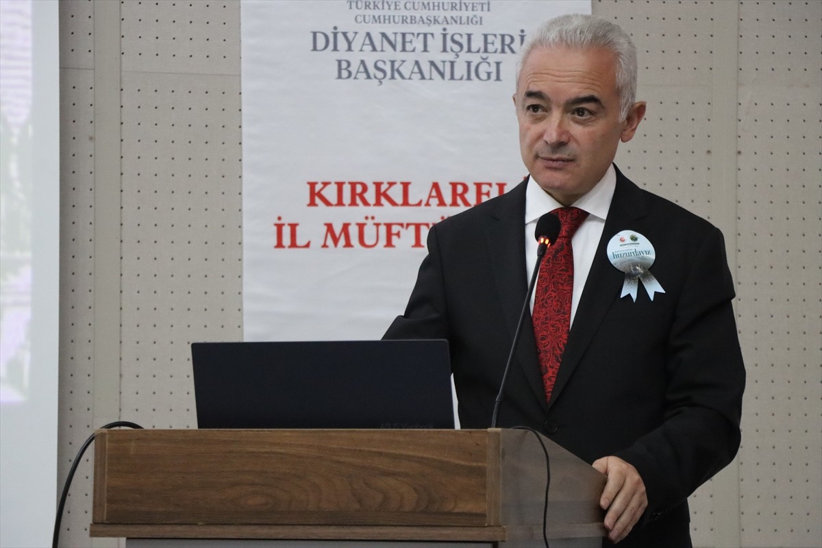 Kırklareli Müftülüğünce Mevlid-i Nebi Haftası kapsamında "Kutlu Elçi'nin Örnekliği Ailede Huzur...