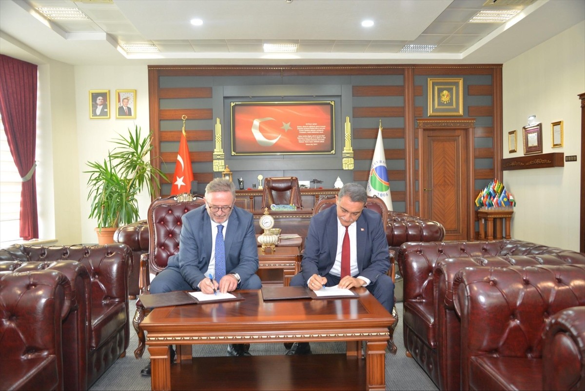 Kırşehir Ahi Evran Üniversitesine ait yazma ve nadir matbu eserler, Türkiye Yazma Eserler Kurumu...