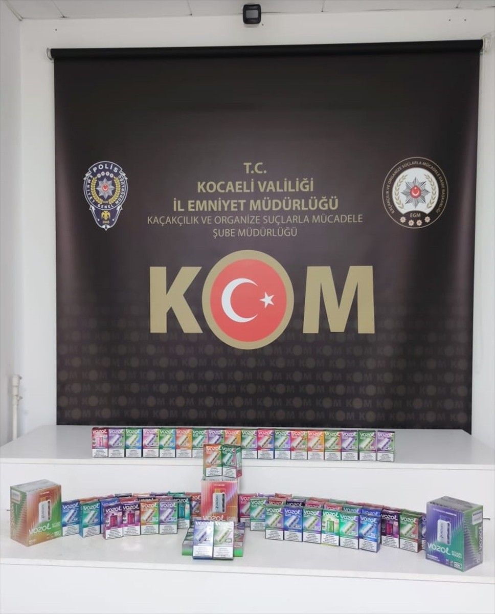 Kocaeli’de düzenlenen kaçakçılık operasyonunda 2 ton kıyılmış kaçak tütün ele...