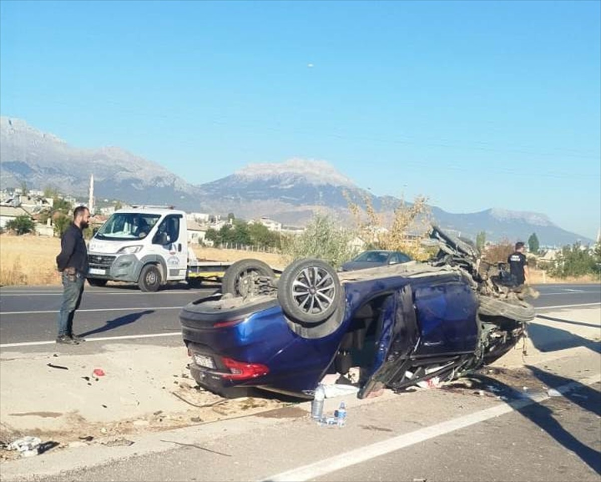 Konya'nın Seydişehir ilçesinde meydana gelen trafik kazasında 1'i çocuk 3 kişi yaralandı. Kaza...