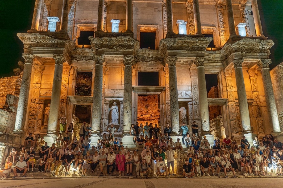 Kültür ve Turizm Bakanı Mehmet Nuri Ersoy, NSosyal hesabından, gece müzeciliğine ilişkin...