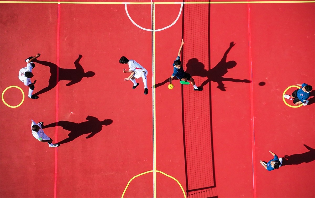 Mersin'de organize edilen Dünya Bedensel Engelliler Plaj Oyunları'nda eleme müsabakaları başladı....