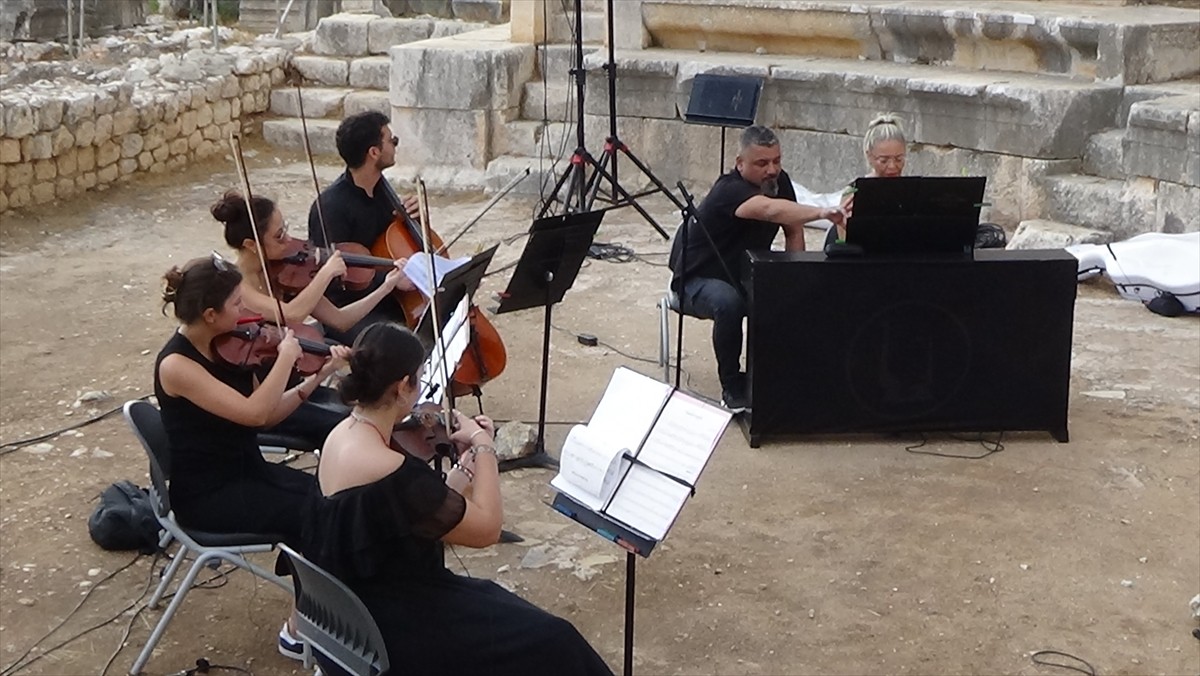Mersin'in Erdemli ilçesindeki Elaiussa Sebaste Antik Kenti'nde Mersin Devlet Opera ve Balesi...
