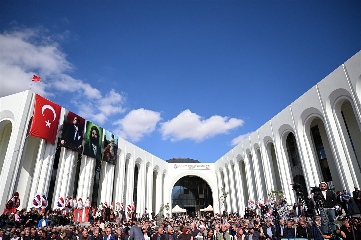 MHP Genel Başkanı Devlet Bahçeli'nin Horasan Erenleri Dernekler Federasyonuna hibe ettiği...